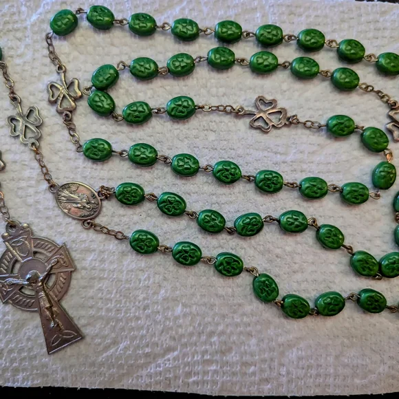 Vintage Celtic Rosary - Picture 2 of 6